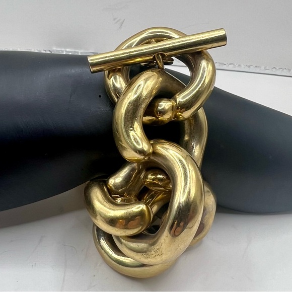 J. Crew Chunky Madewell Gold Tone Link Bracelet w/Toggle Clasp - Picture 7 of 9